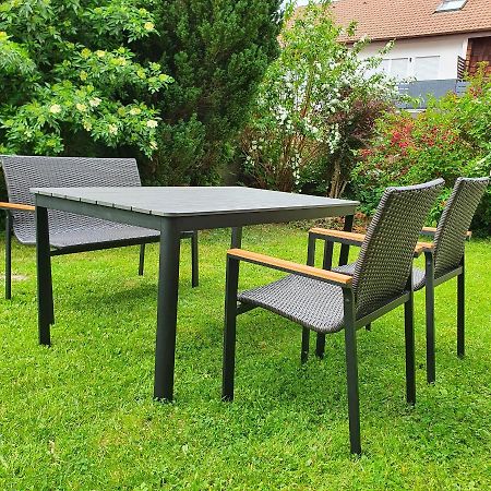 Alte Backstube - Ferienwohnung Huettenstube Und Ferienzimmer Auszeit Erkenbrechtsweiler 외부 사진