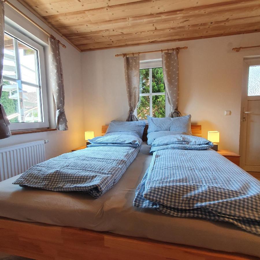 Alte Backstube - Ferienwohnung Huettenstube Und Ferienzimmer Auszeit Erkenbrechtsweiler 외부 사진
