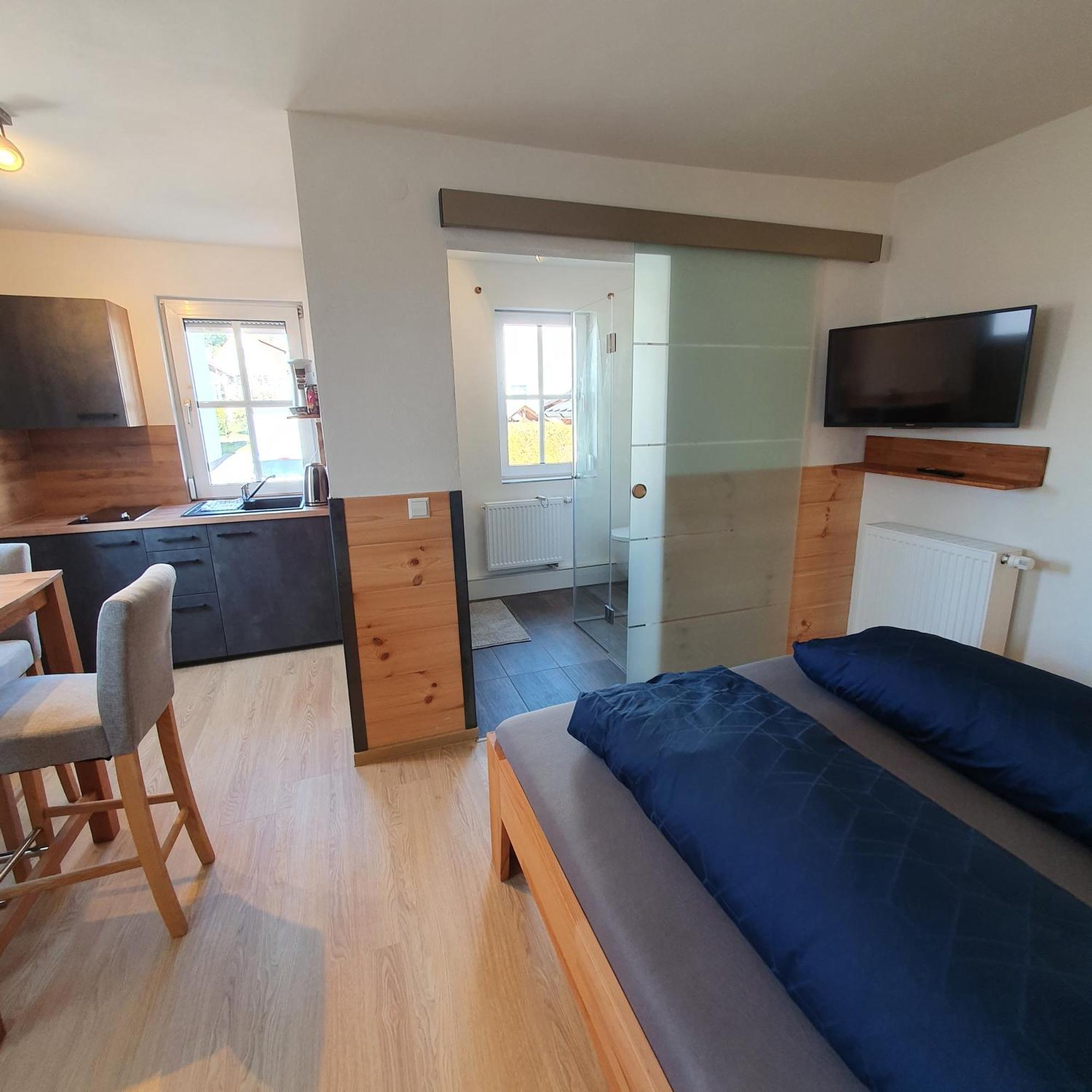 Alte Backstube - Ferienwohnung Huettenstube Und Ferienzimmer Auszeit Erkenbrechtsweiler 외부 사진