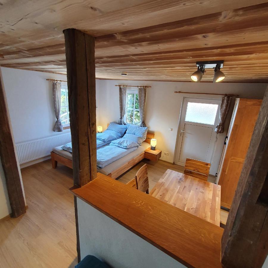 Alte Backstube - Ferienwohnung Huettenstube Und Ferienzimmer Auszeit Erkenbrechtsweiler 외부 사진