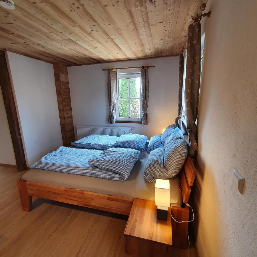 Alte Backstube - Ferienwohnung Huettenstube Und Ferienzimmer Auszeit Erkenbrechtsweiler 외부 사진