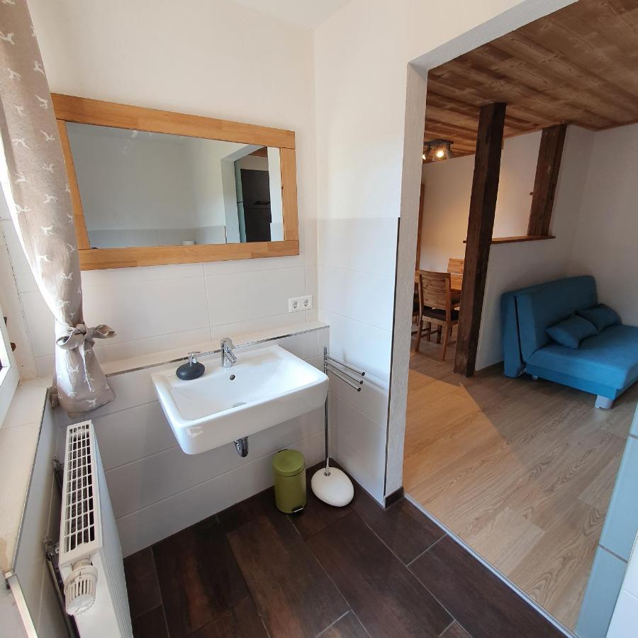 Alte Backstube - Ferienwohnung Huettenstube Und Ferienzimmer Auszeit Erkenbrechtsweiler 외부 사진