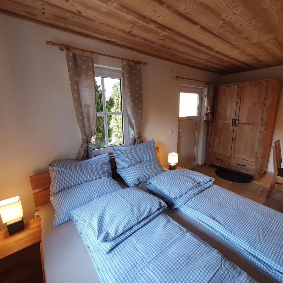 Alte Backstube - Ferienwohnung Huettenstube Und Ferienzimmer Auszeit Erkenbrechtsweiler 외부 사진