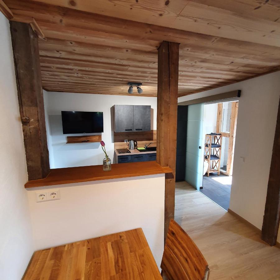 Alte Backstube - Ferienwohnung Huettenstube Und Ferienzimmer Auszeit Erkenbrechtsweiler 외부 사진